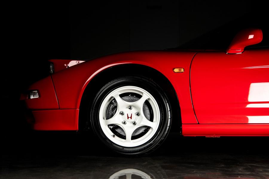 Детали экстерьера Honda NSX-R (NA1) 1993 года  (фото 27 из 44)